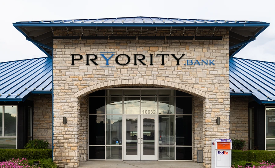 Pryority Bank in Tulsa, Oklahoma exterior of building